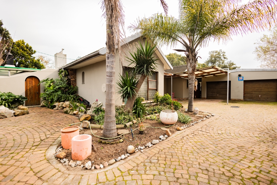3 Bedroom Property for Sale in De La Haye Western Cape